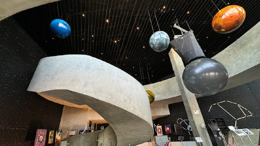 Al Thuraya Planetarium