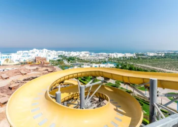 Hilton Salwa Beach Resort & Villas