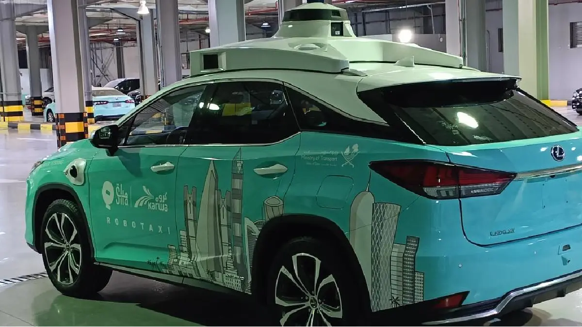 Electric Autonomous Taxi Trial in Qatar – Mowasalat Karwa