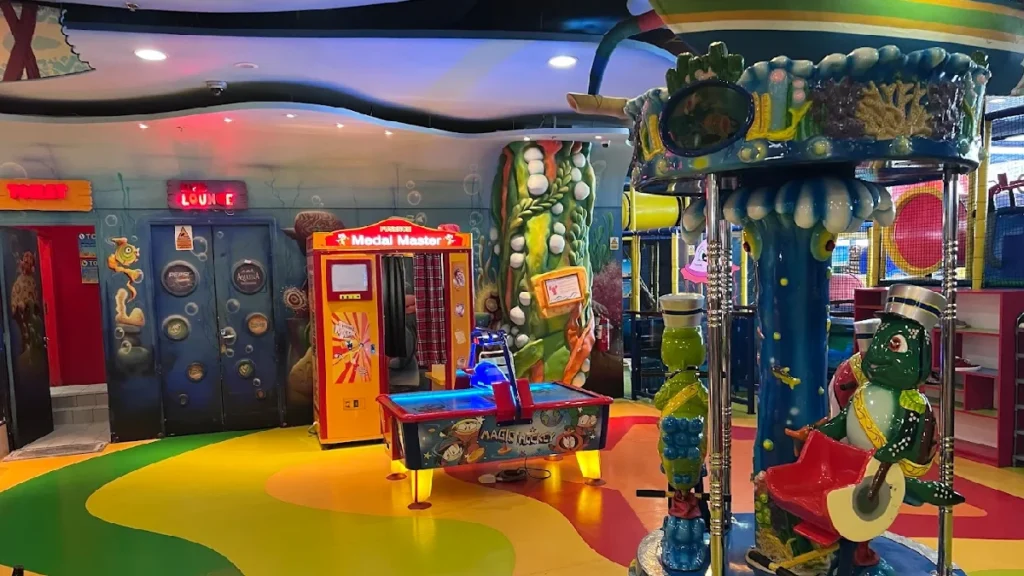 Rays Reef Royal Plaza