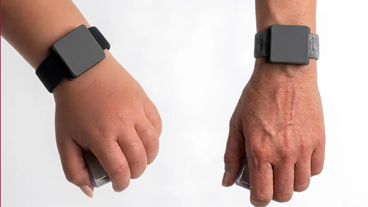 Qatar University GlucoWatch AI Wearable Device