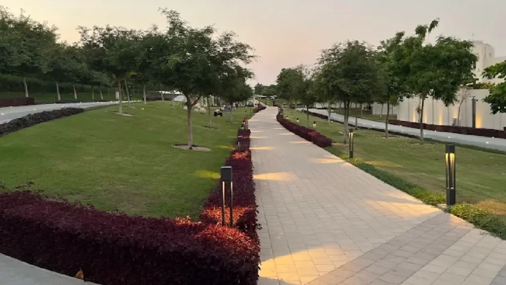 Al Hazm Plaza Park